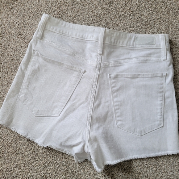 Abercrombie & Fitch Simone White High Rise Shorts sz 27 - Very Good Condition - Picture 2 of 5